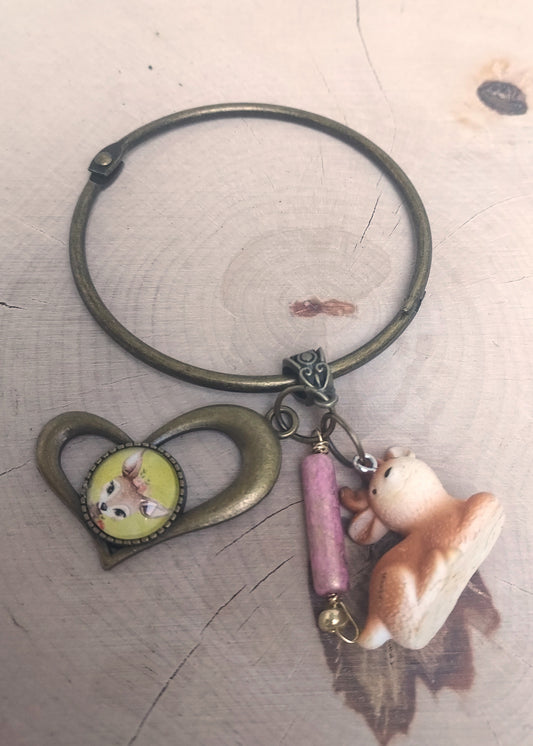 Garde-fils de broderie original et artisanal