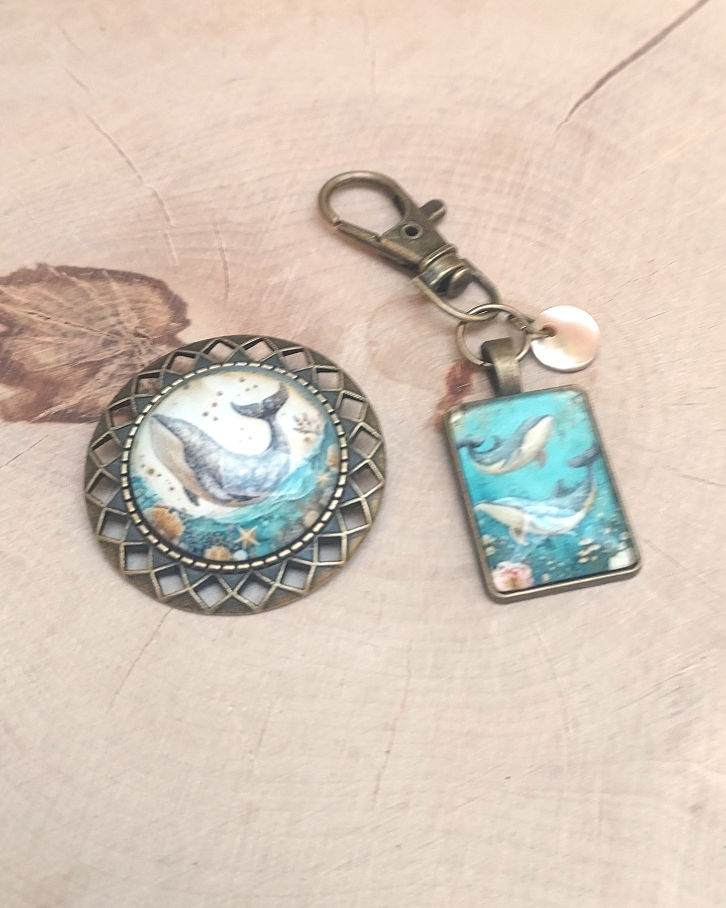 Pampille cabochon en verre originale et artisanale