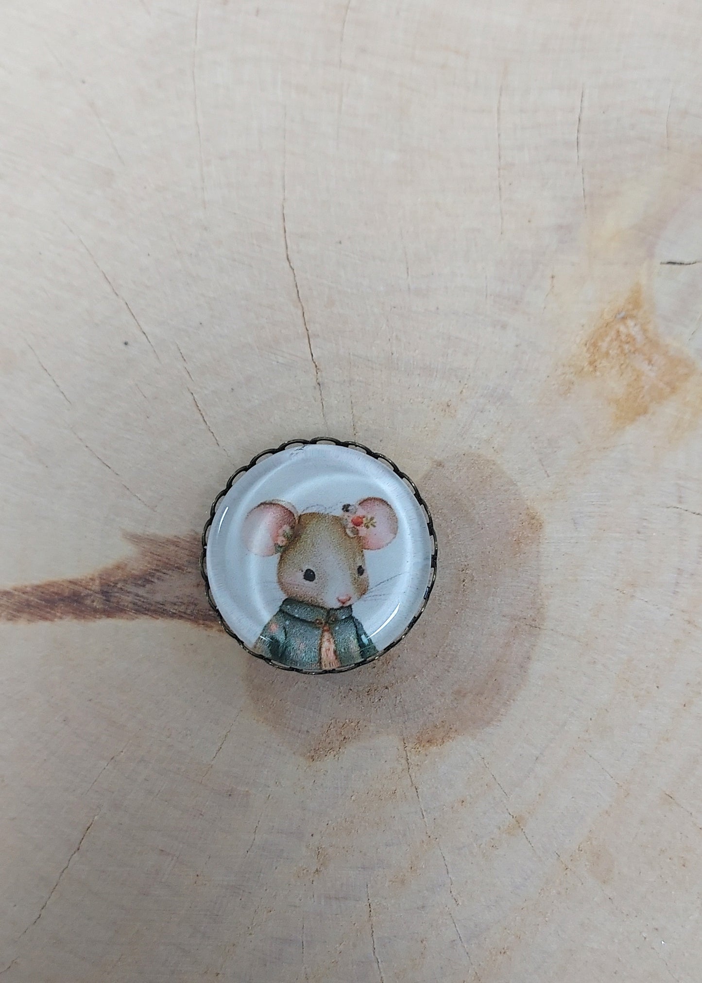 Embroiderer's magnet (or Magnet) Baby Colette