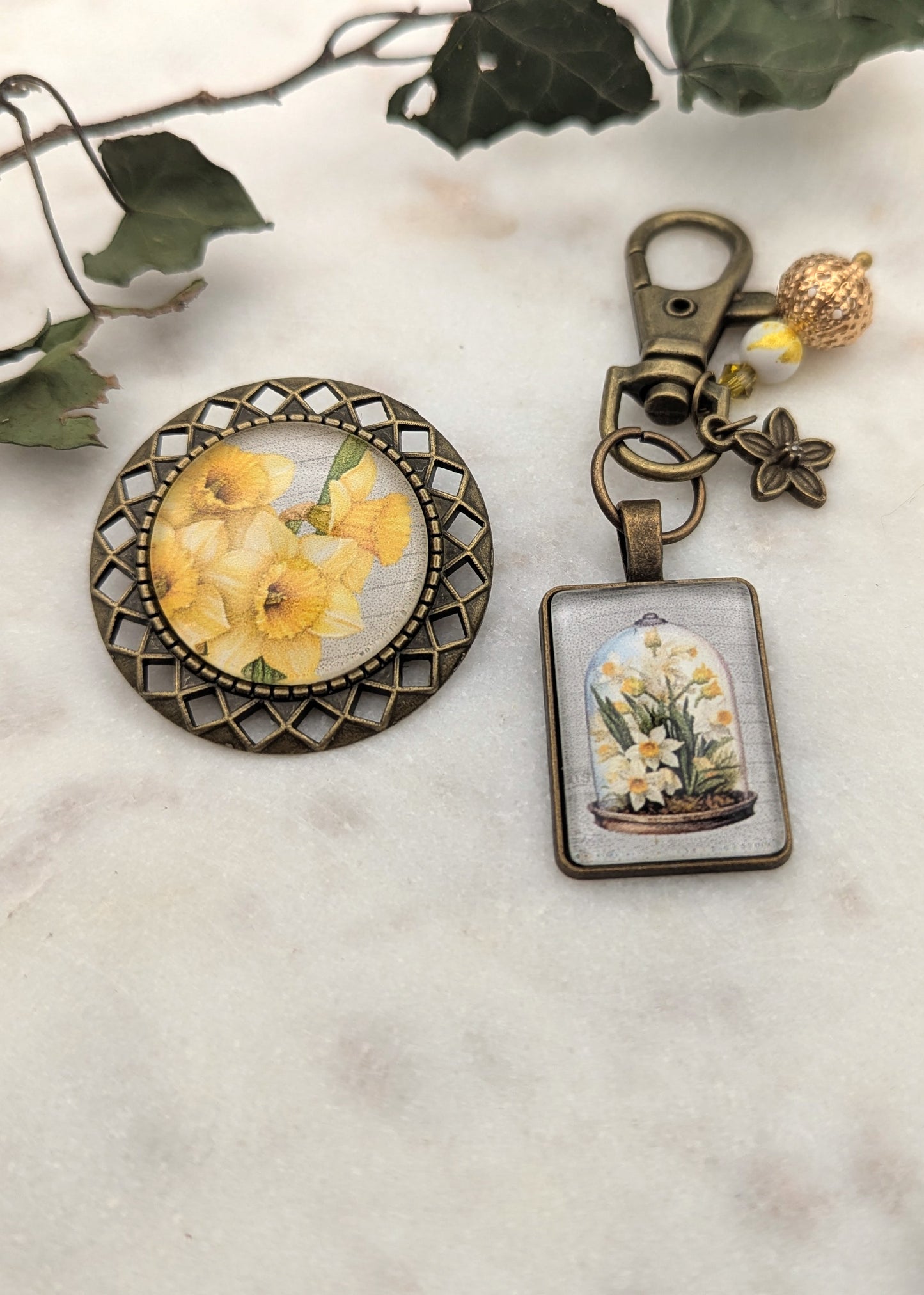 Broche cabochon - Narcisse