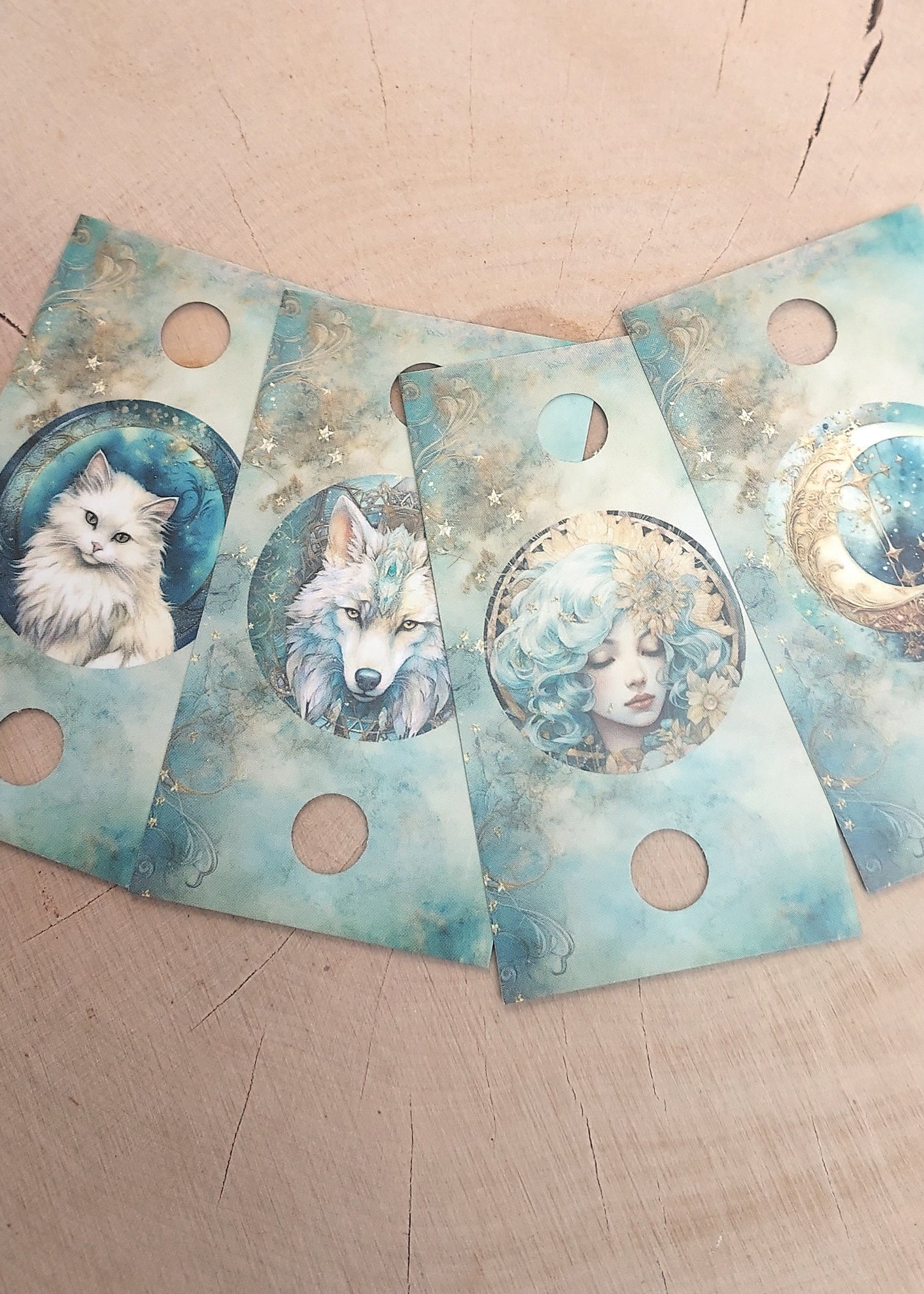 8 Cartes à fils à broder Poussière de Lune