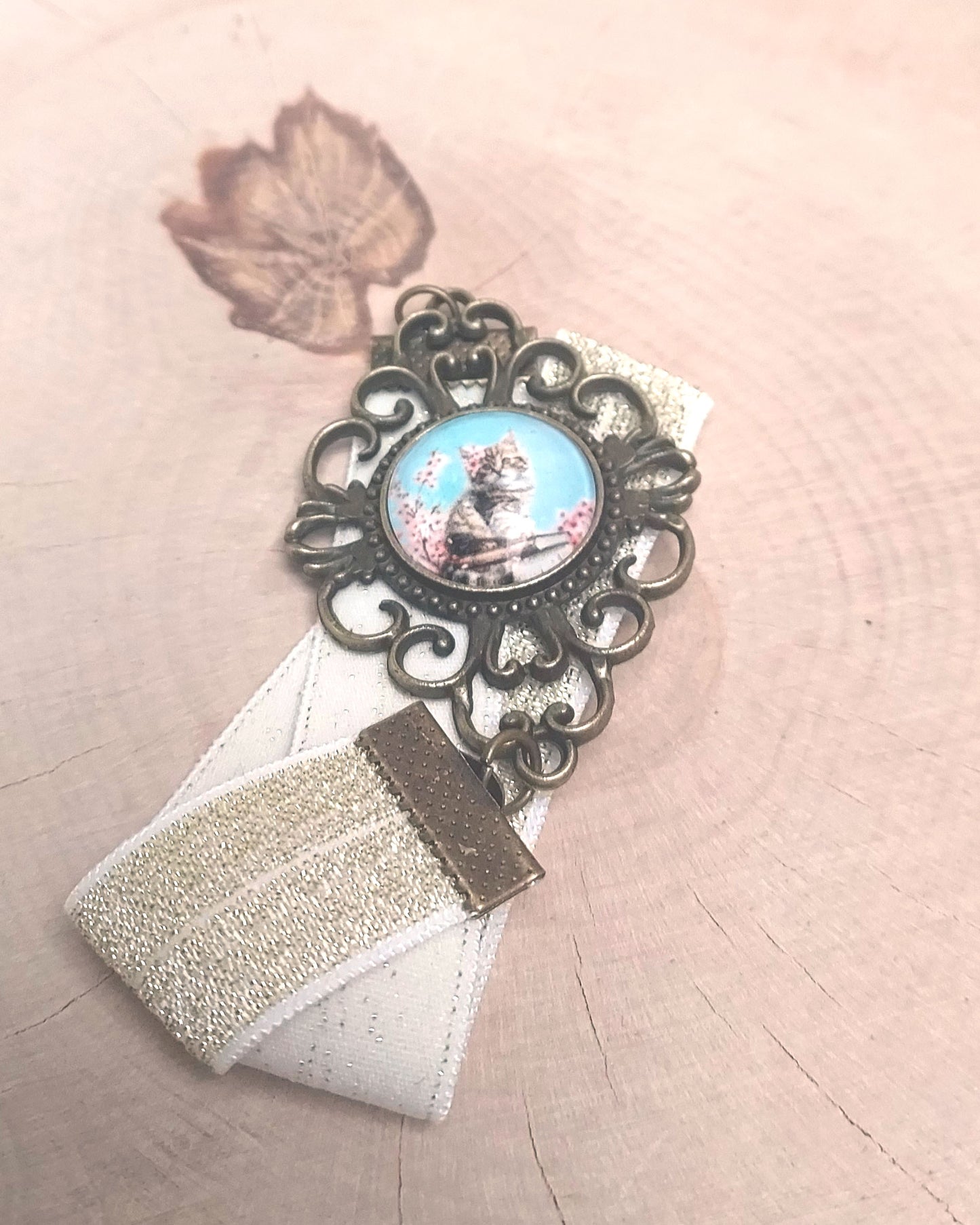 marque-pages cabochon artisanal avec élastique