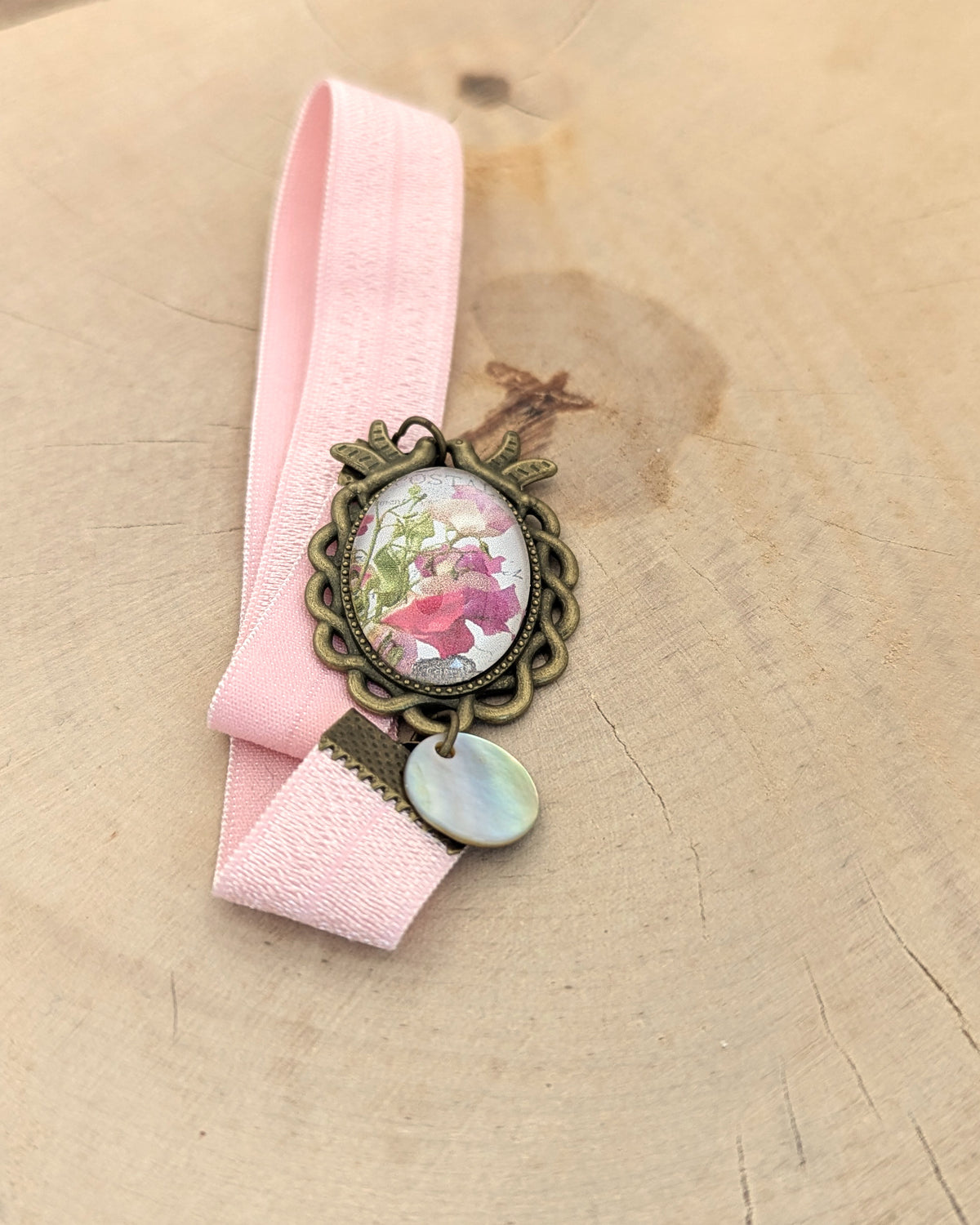 📖 Marque-page cabochon – Pois de Senteur