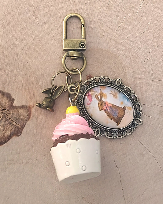 Pampille cabochon en verre originale et artisanale