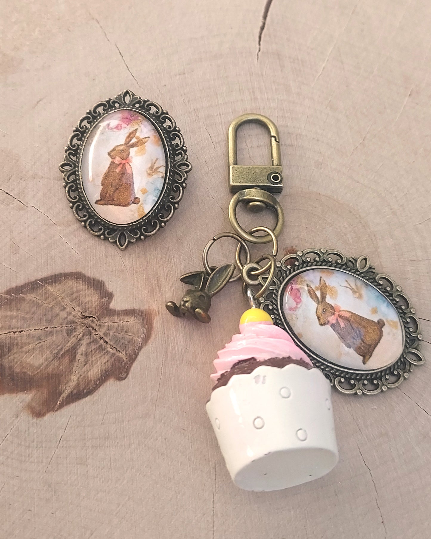 Pampille cabochon en verre originale et artisanale