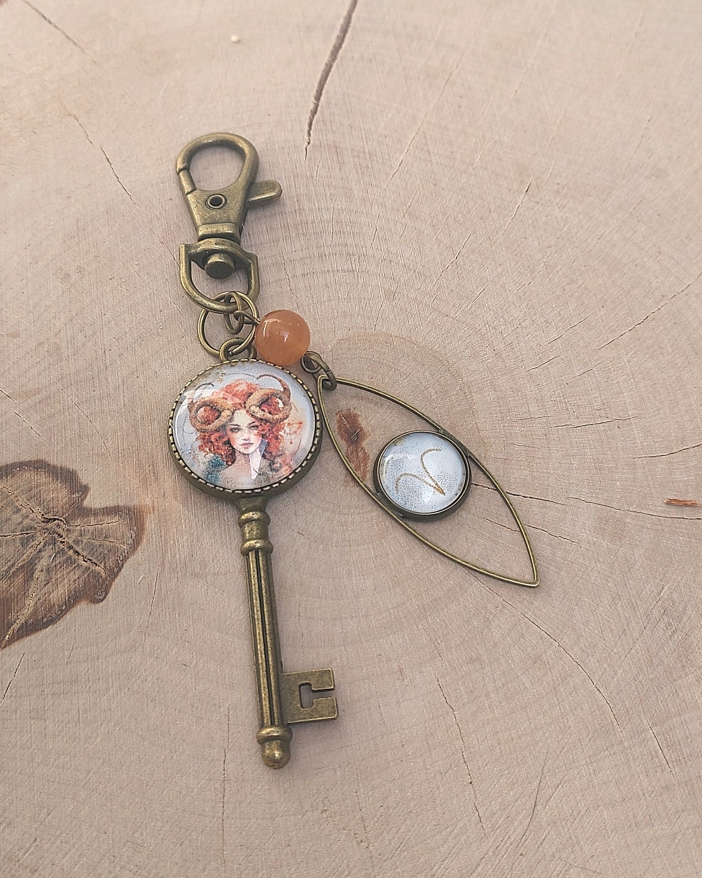 Pampille cabochon en verre originale et artisanale