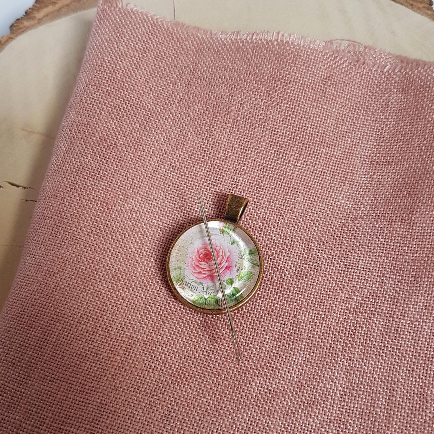 Aimant de brodeuse (ou Magnet) Jardin de Roses