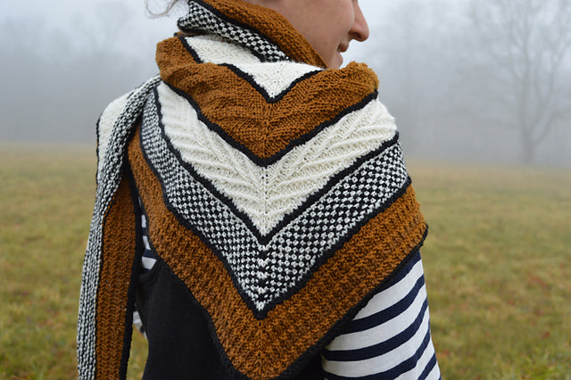 patron tricot châle Boho Texture Triangle de Boho Chic Fiber Co en Français