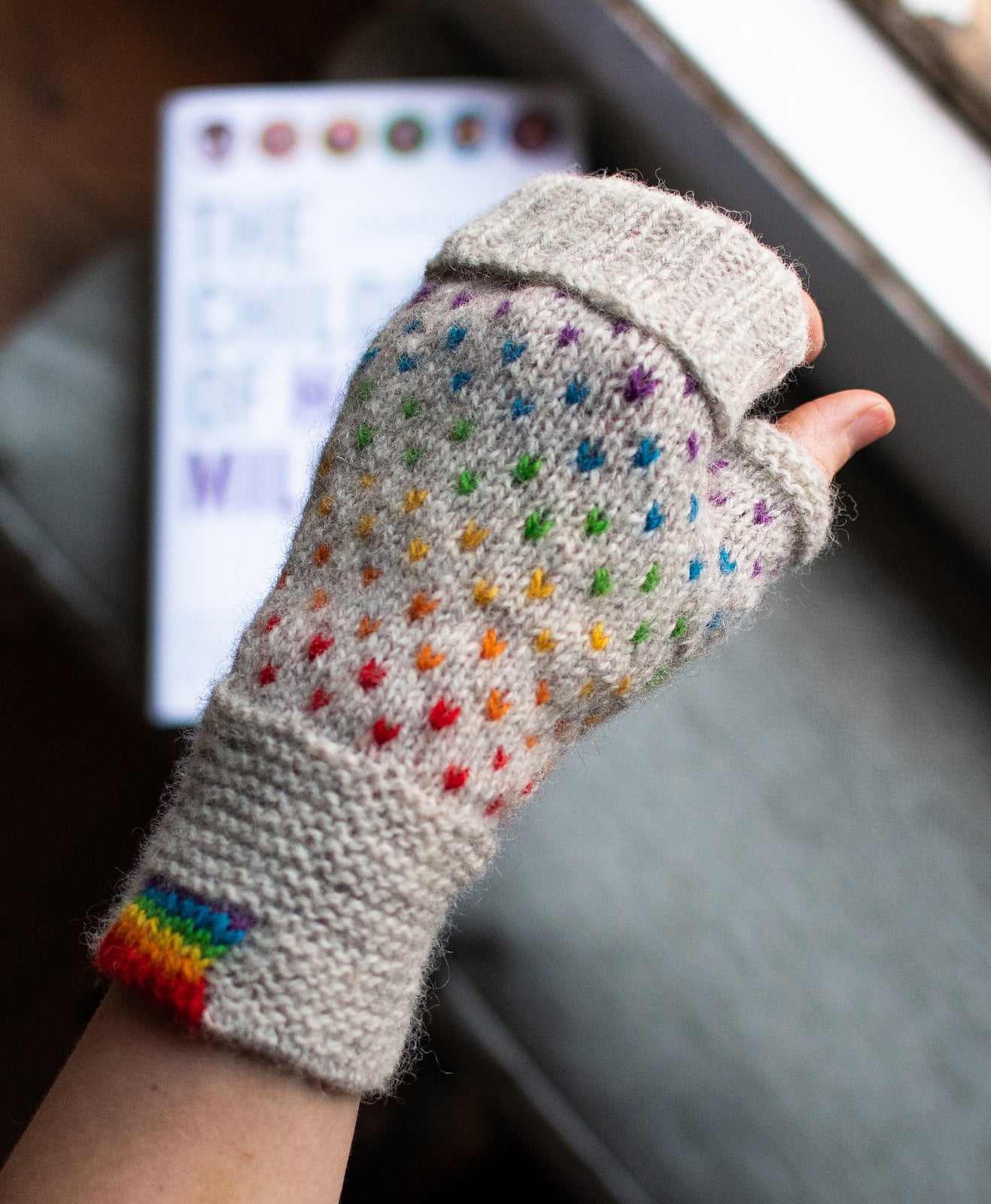 Joy mitten knitting pattern by Ysolda Teague