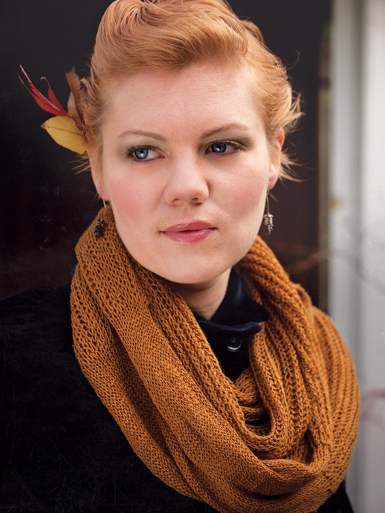 Barley Sugar lace snood knitting pattern by Ysolda Teague