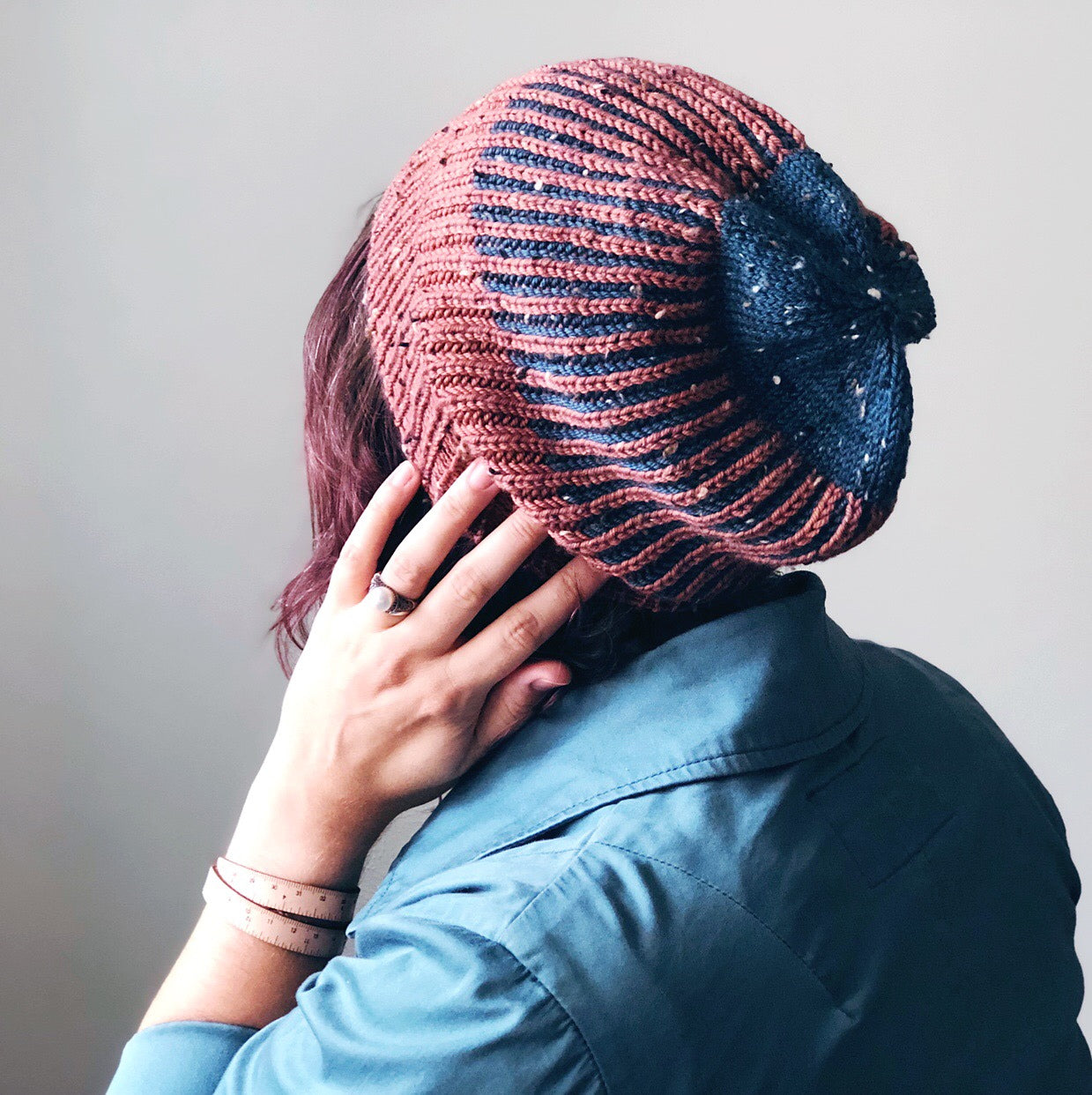 Patron tricot bonnet BrioComfort de Knit Graffiti Designs