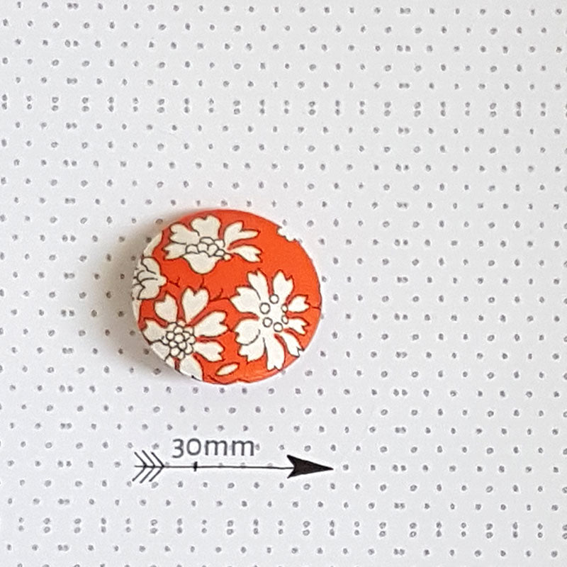 Bouton en tissu Liberty fleuri