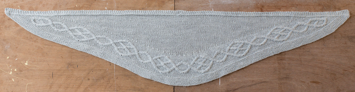 Patron tricot châle étroit de Ysolda Teague, Liebevoll