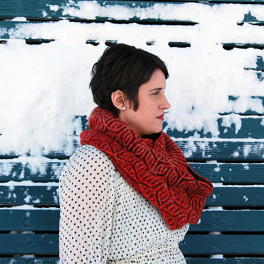 Pop Twizzle collar knitting pattern from Knit Graffiti Designs