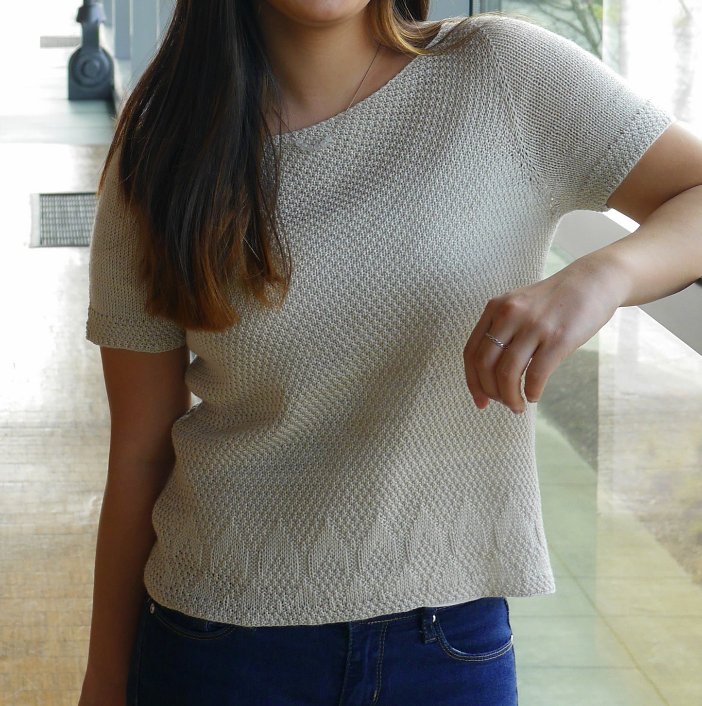 Patron tricot top River Light Tee par Olive Knits