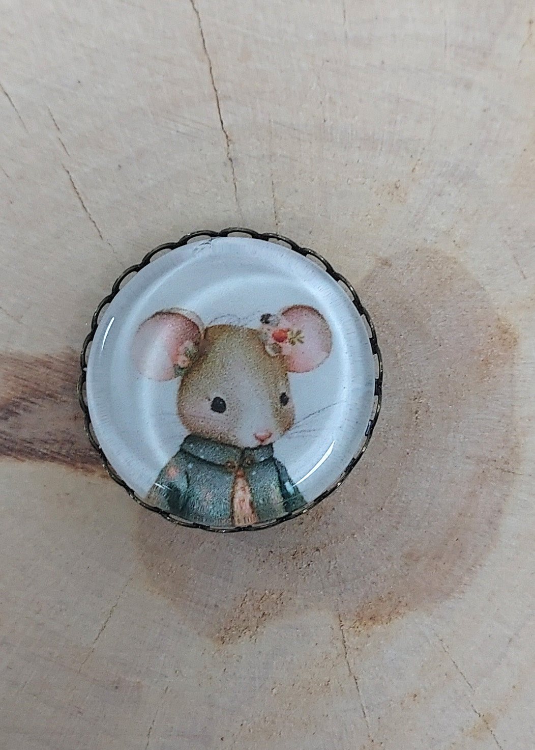 Embroiderer's magnet (or Magnet) Baby Colette