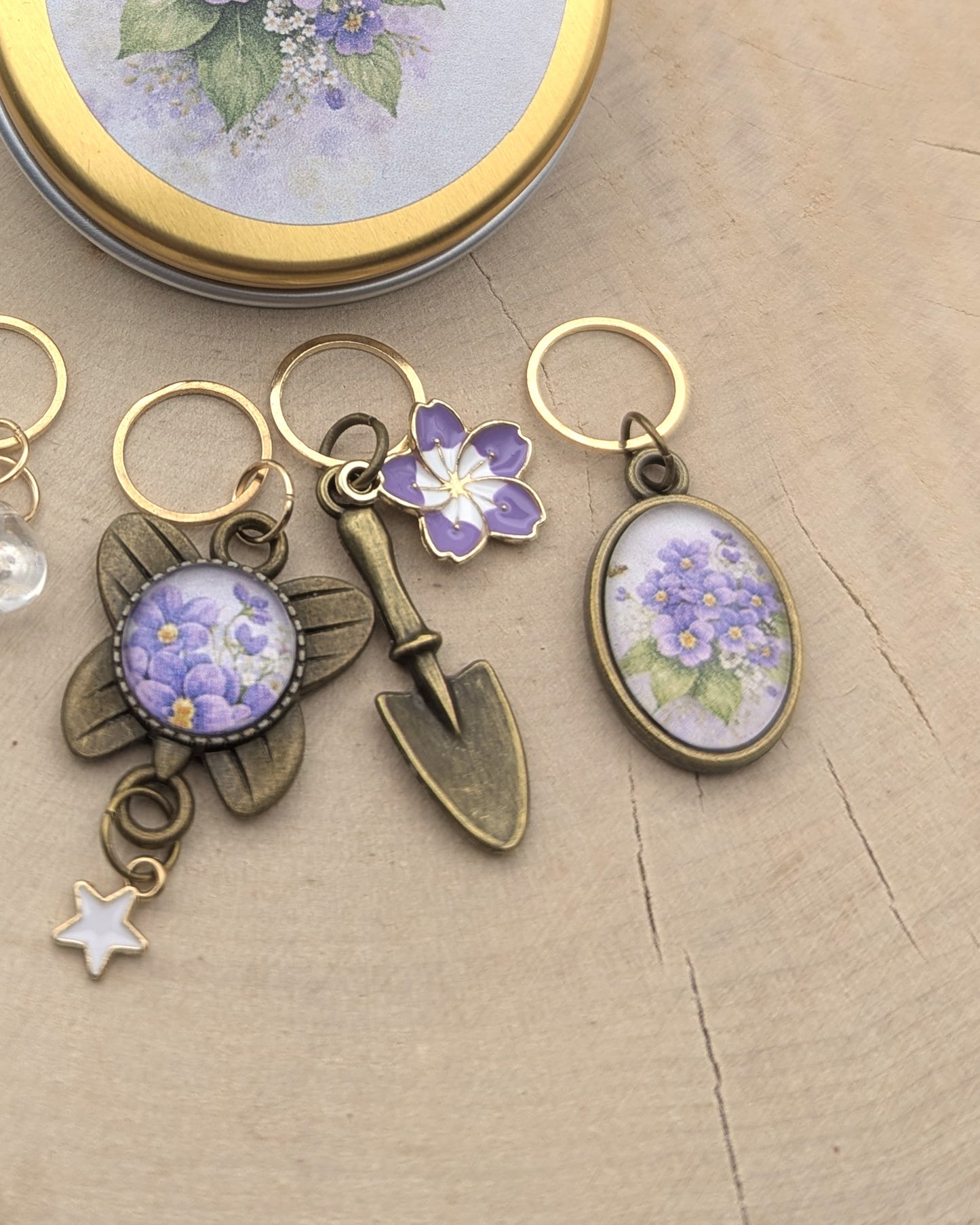 🧶 Ensemble de 5 marqueurs tricot – 🌸 Bouquet de Violettes