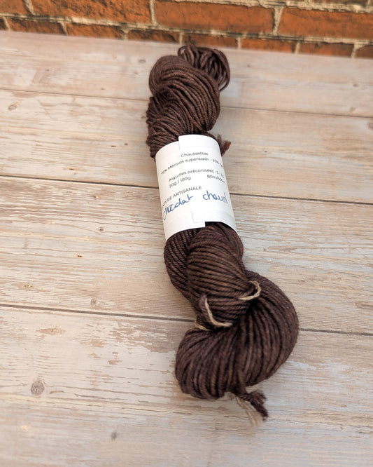 🧵 Mini écheveau teint à la main - Socquettes Chocolat Chaud