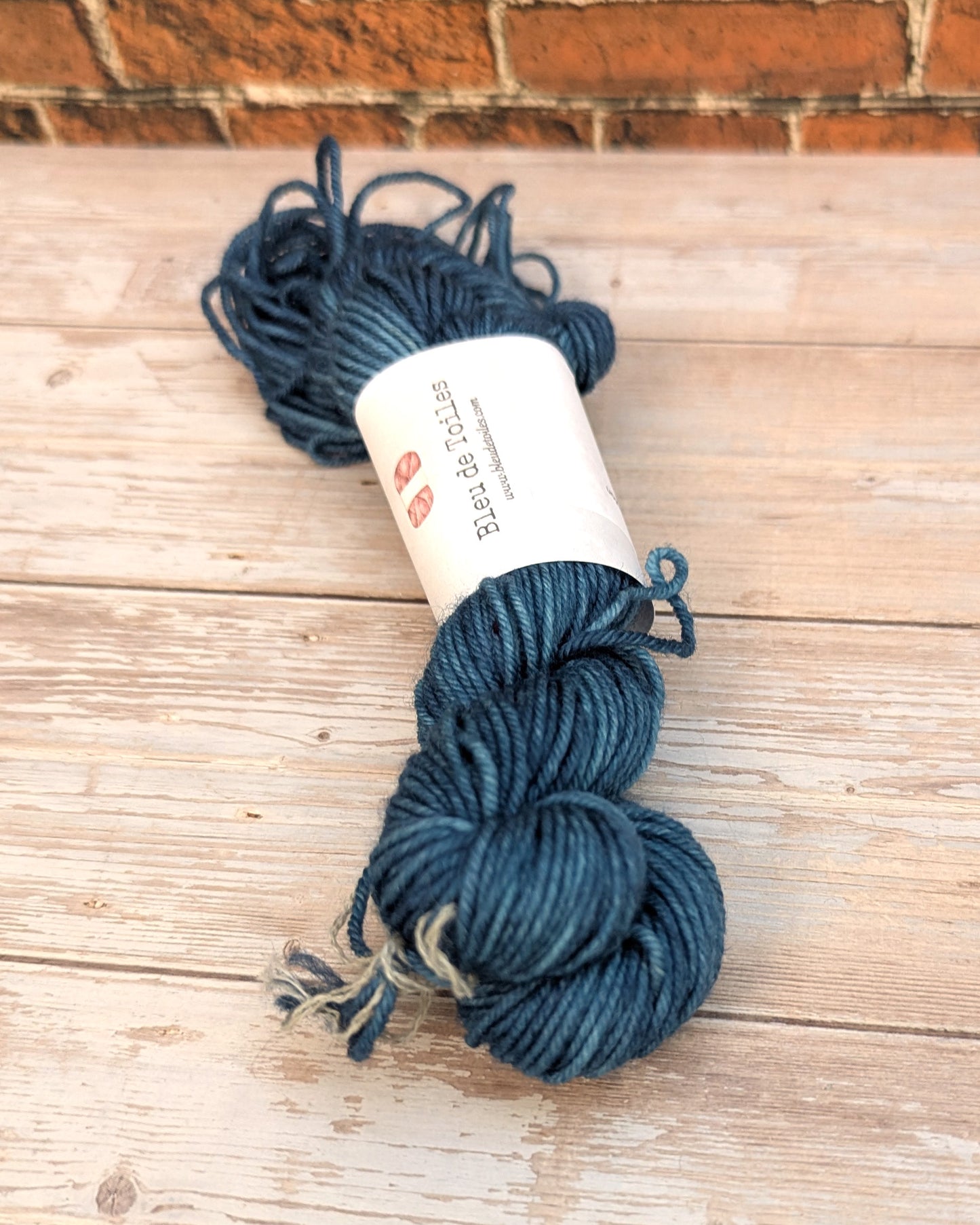 🧵 Mini écheveau teint à la main - Socquettes Grand Bleu