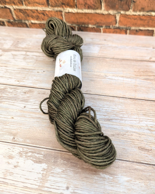 🧵 Mini écheveau teint à la main - Socquettes Kaki