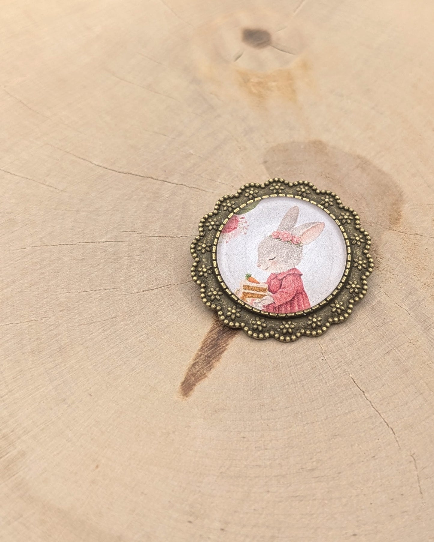 🎀 Broche – L'Anniversaire de Lucette