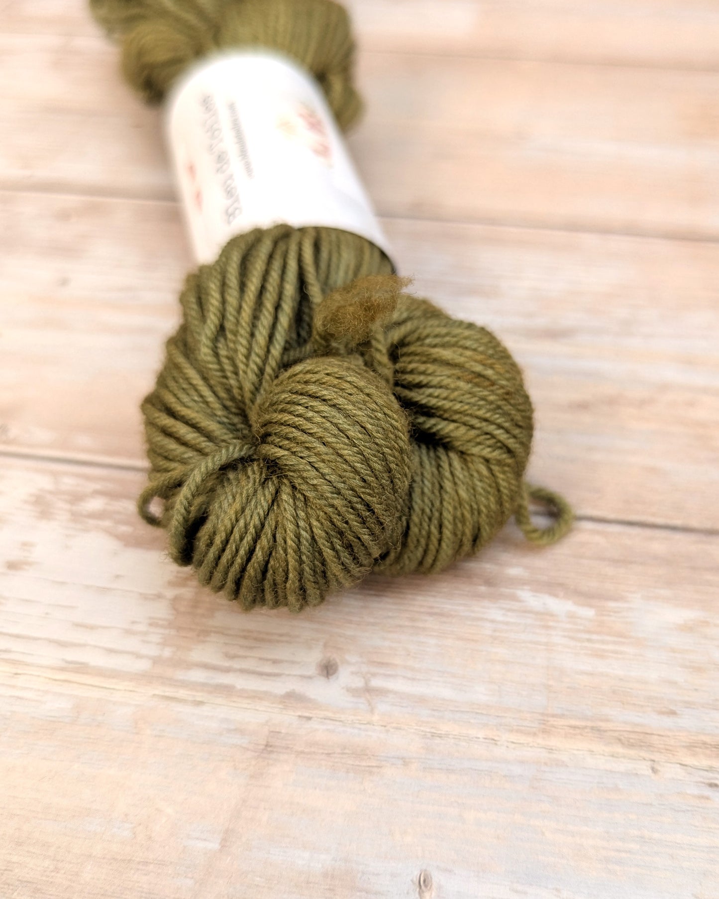 🧵 Mini écheveau teint à la main - Socquettes Olive