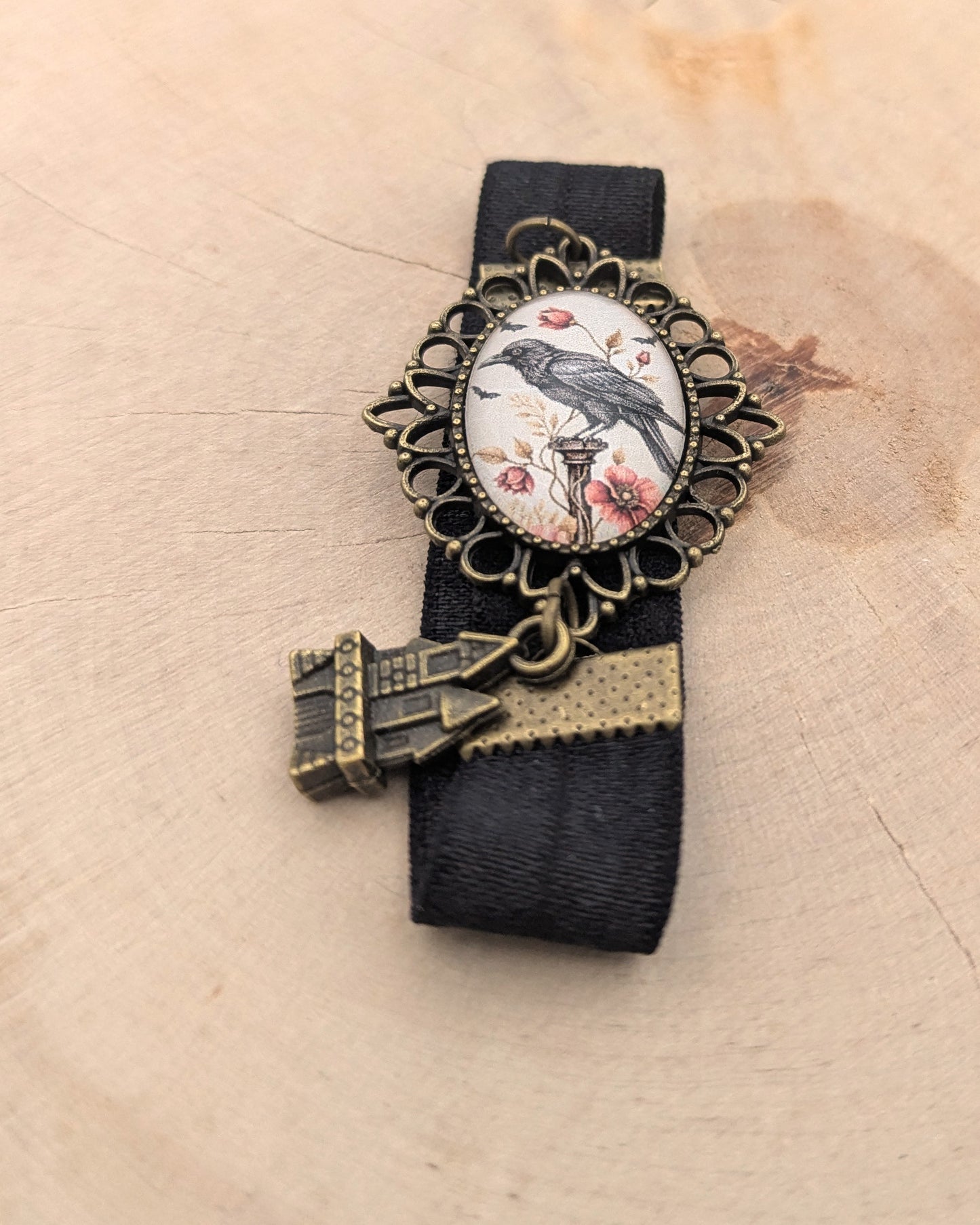 📖 Marque-page cabochon – Le manoir de Plume Noire