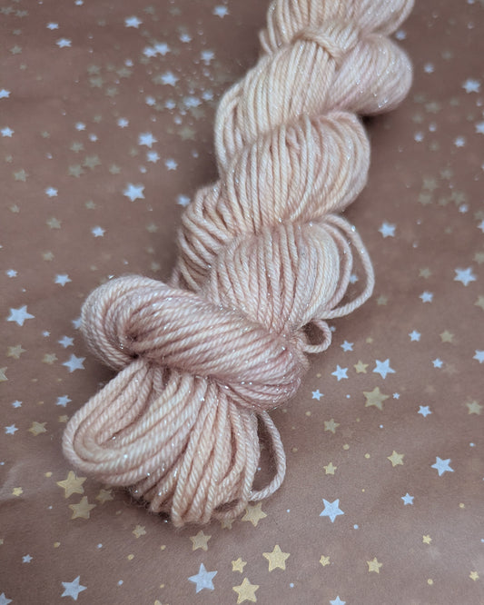 🧵 Mini écheveau – Anémone Oubliée