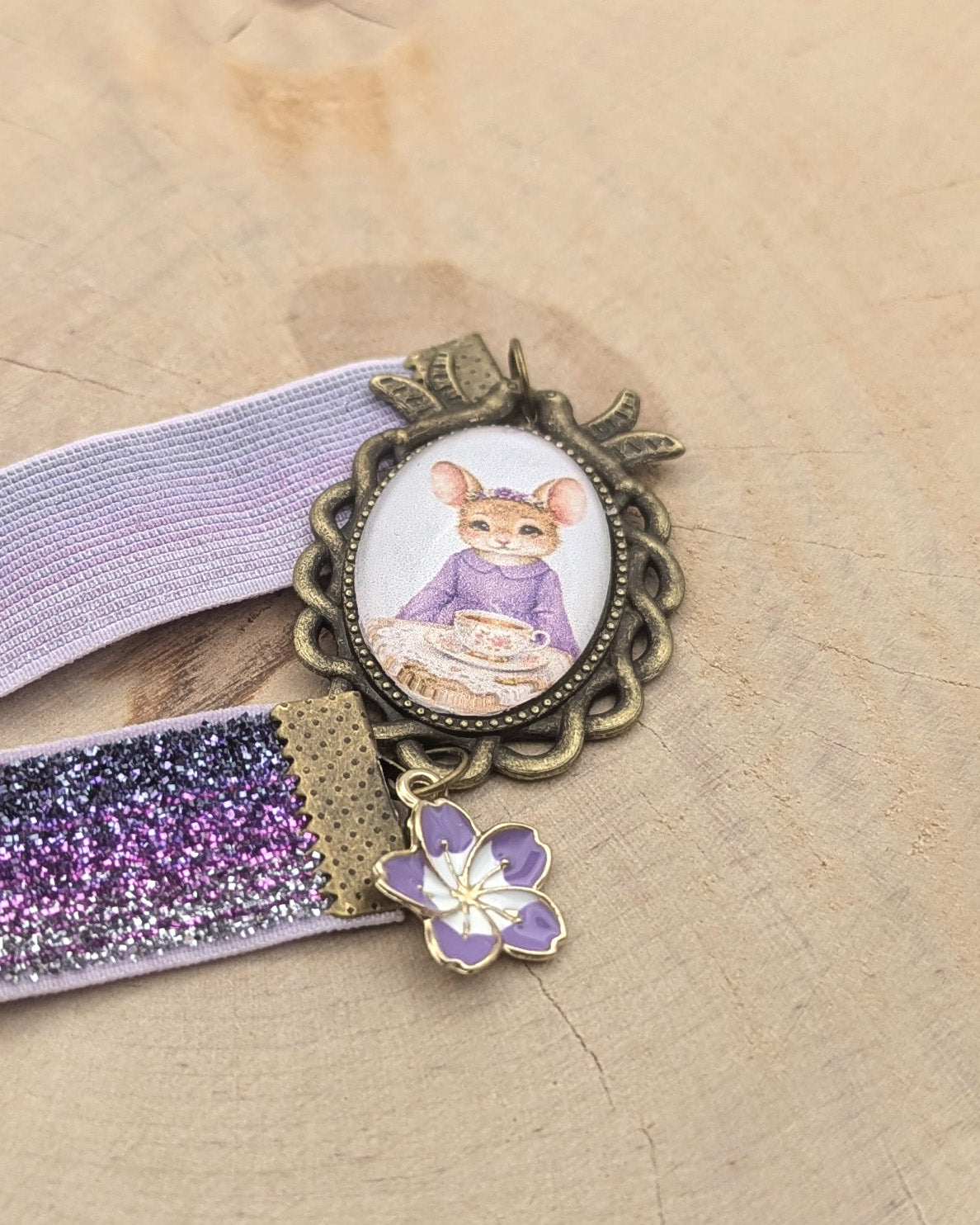 📖 Marque-page cabochon – 🌷 Violette, le cœur en fête