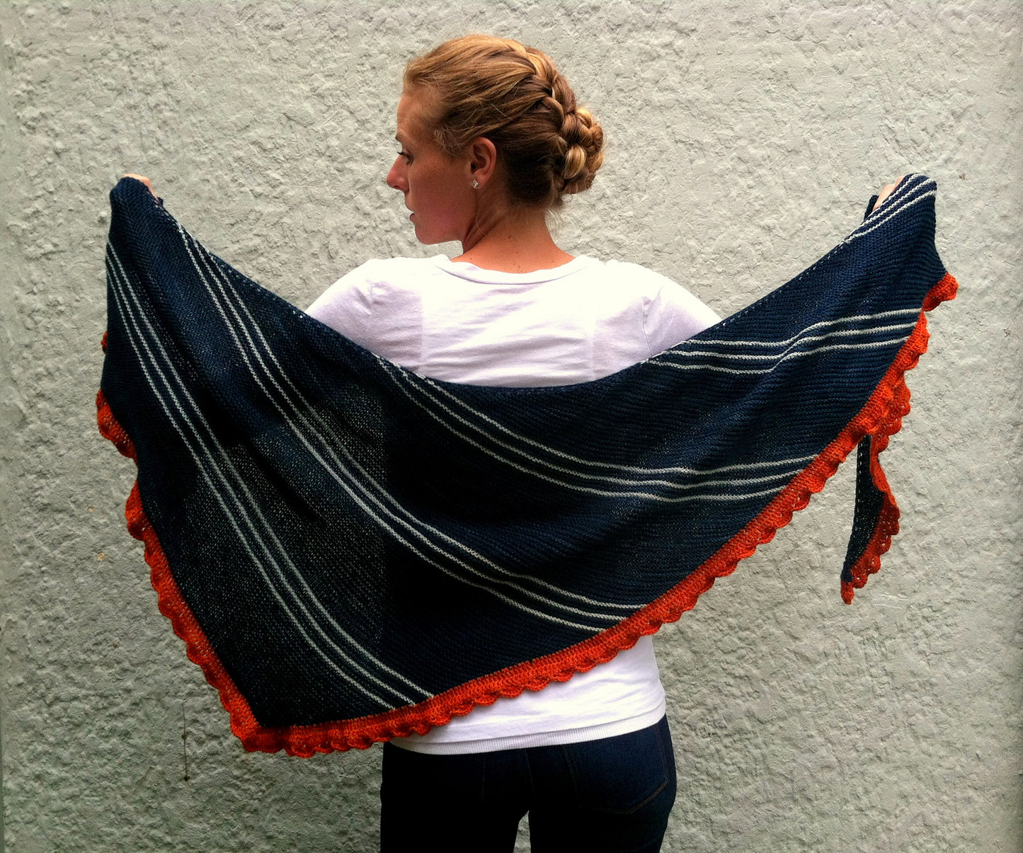 Bermuda shawl knitting pattern by Amy Miller
