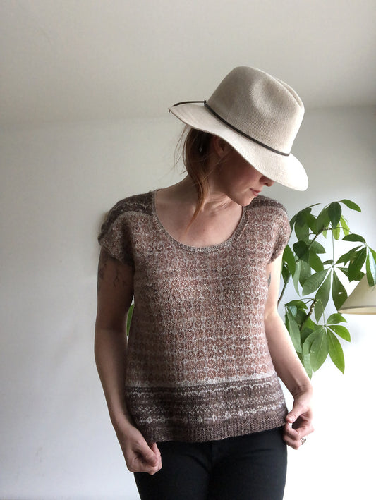 Patron tricot pull Skal par This Bird Knits Designs en Français