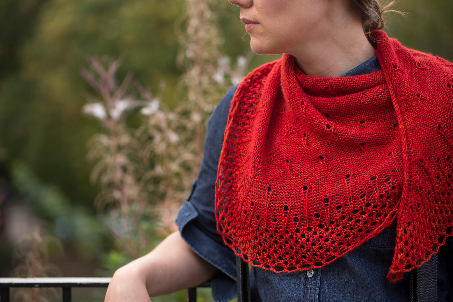 Shawl knitting pattern by Ysolda Teague, Carino and her step by step video