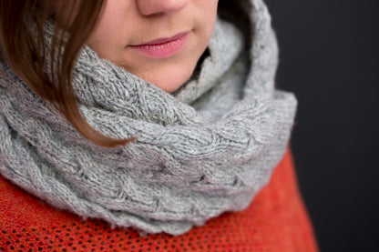 Estimar collar knitting pattern by Ysolda Teague