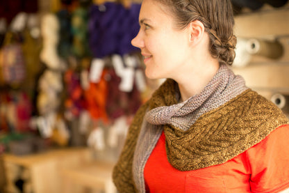 Hediye shawl knitting pattern by Ysolda Teague in French