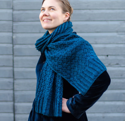 Cable scarf knitting pattern by Ysolda Teague, Hiraeth