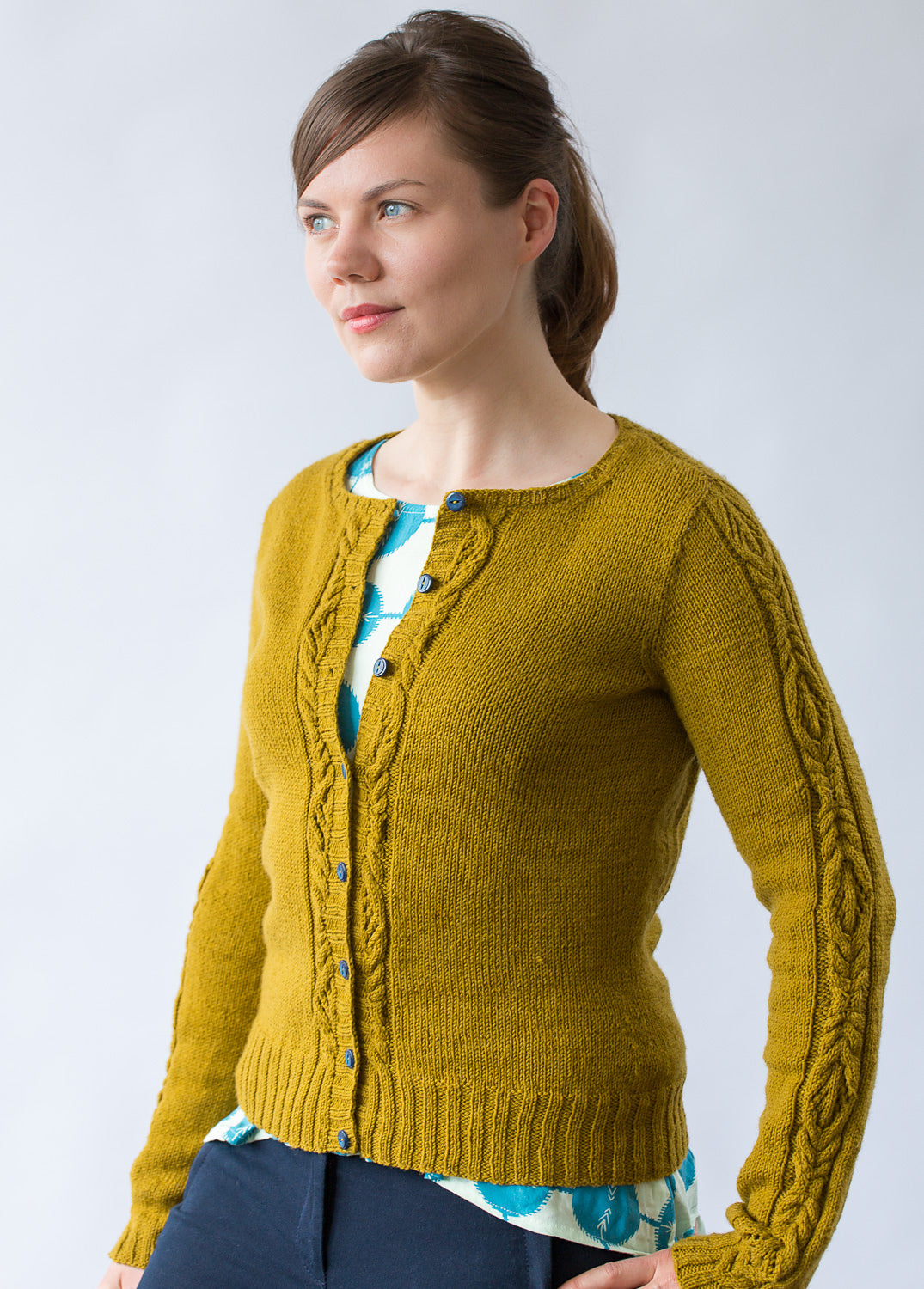 A knitting cardigan pattern, two possibilities, Ishnana by Ysolda Teague