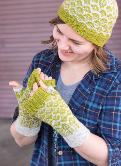 Ornas hat and mittens knitting pattern by Ysolda Teague
