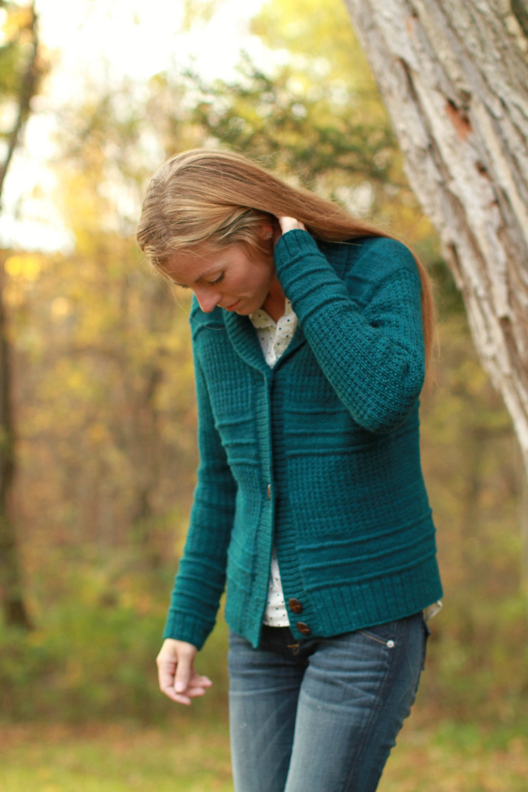 Warren cardigan knitting pattern by Amy Miller